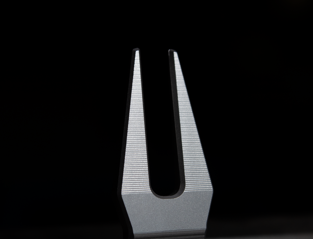 Precision-Milled Divot Tool