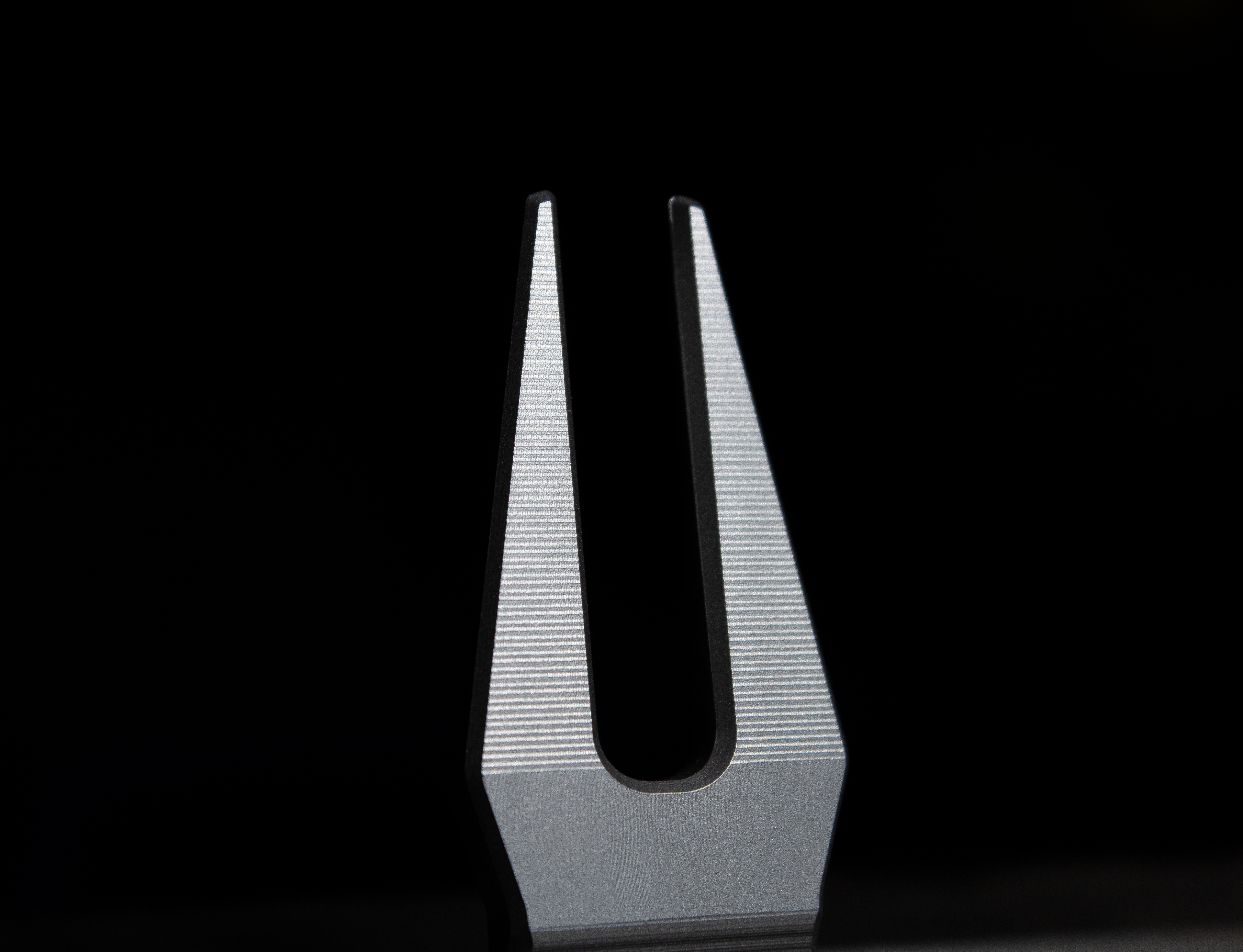 Precision-Milled Divot Tool